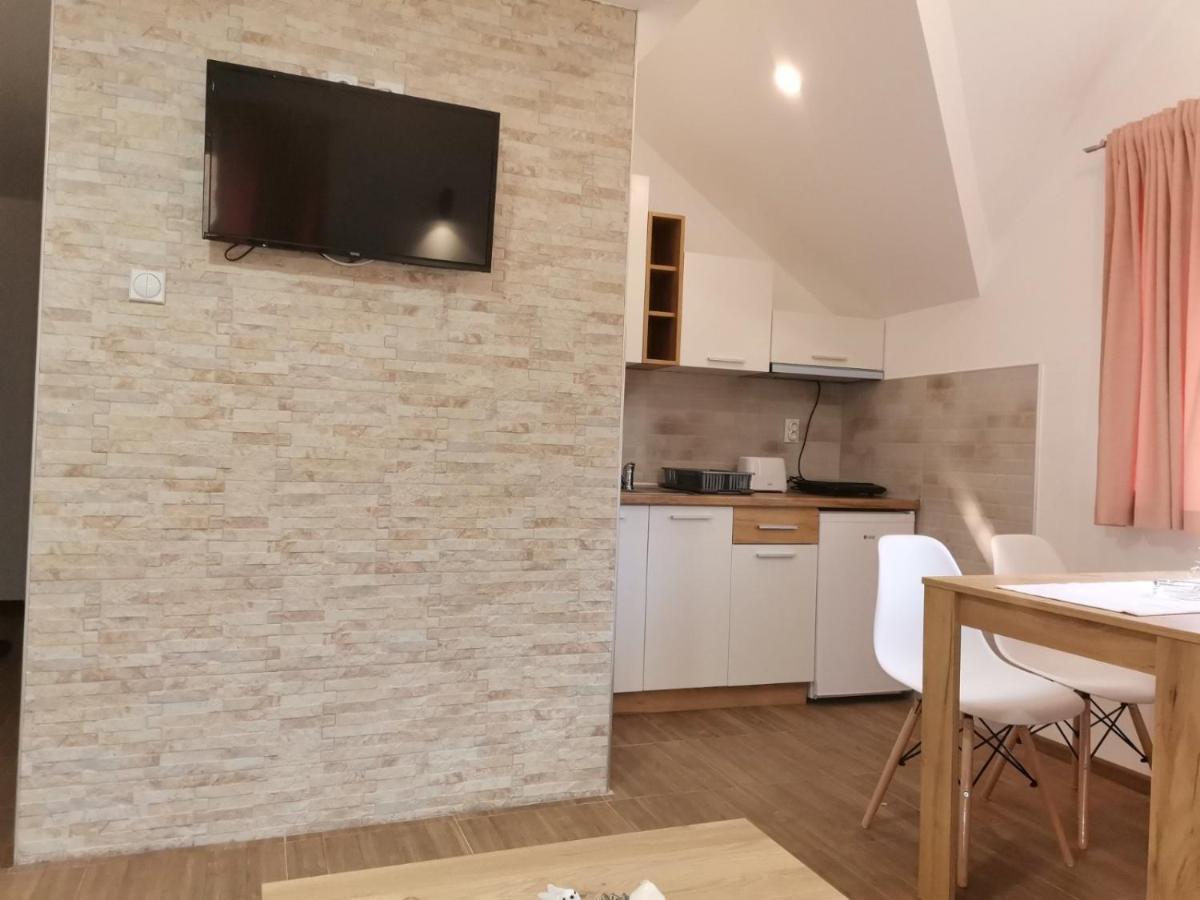 Vila Vrh Crni Vrh Bagian luar foto