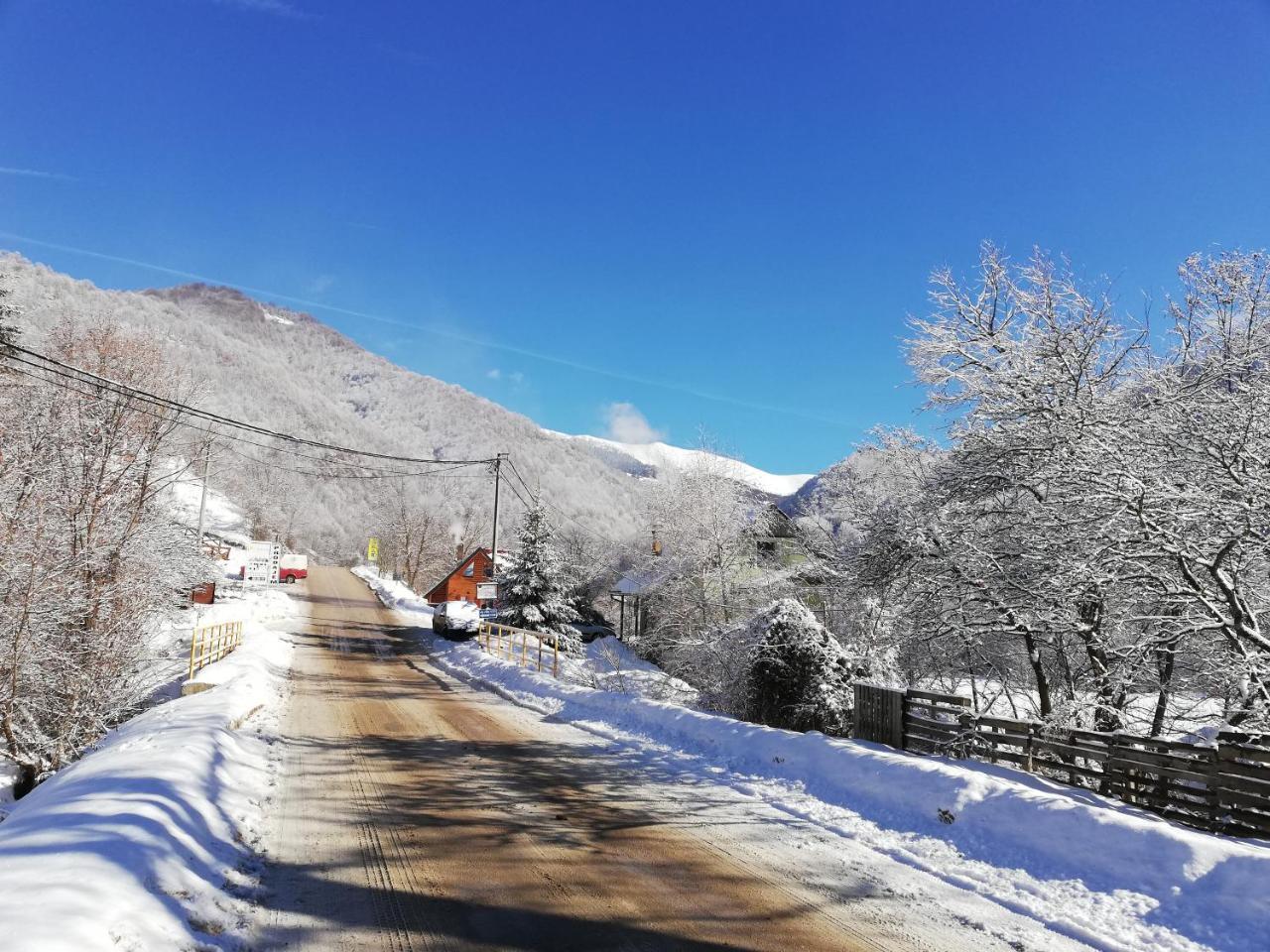 Vila Vrh Crni Vrh Bagian luar foto